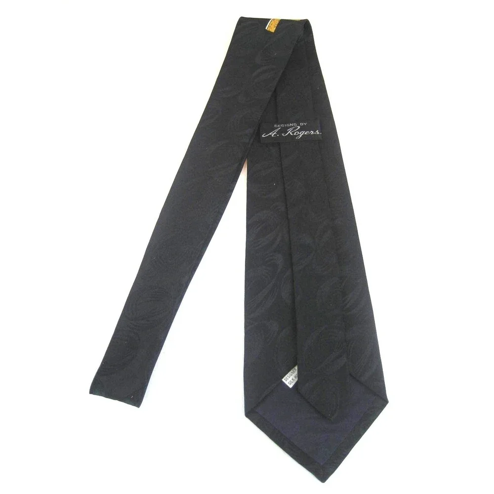 A Rogers 100% Silk Christian Theme Necktie